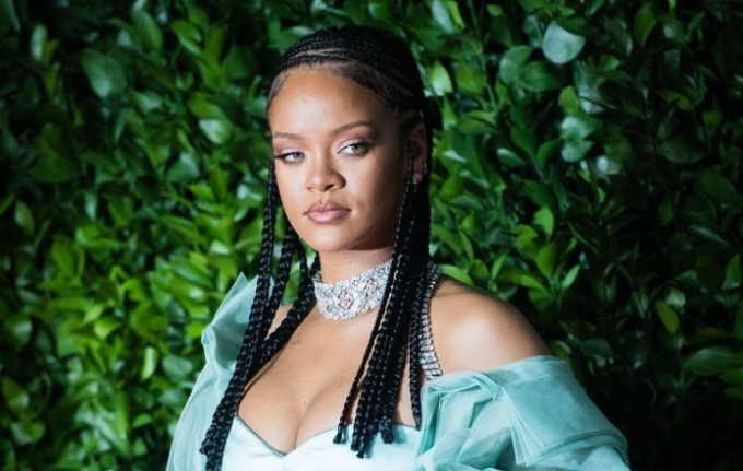 Rihanna - Ảnh 3.