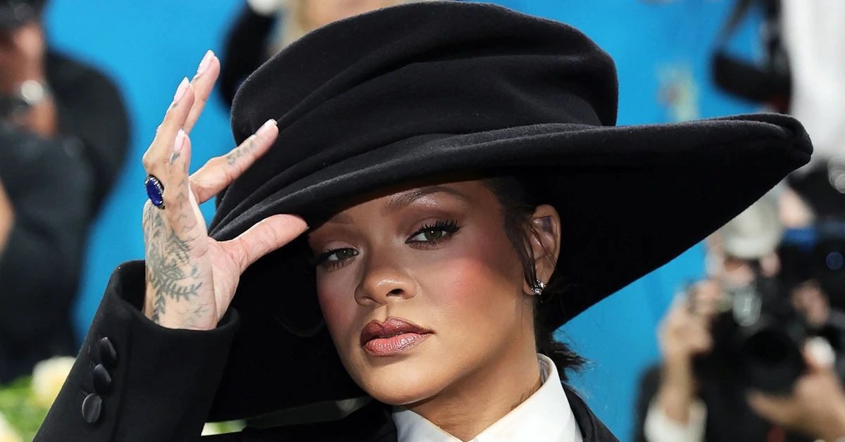 1770088876 SKc75hV7 rihanna 17700036006711403550379 25 0 853 1581 crop