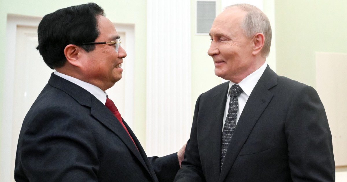 1774497201 z2hbFmiT thu tuong putin 17744493397691289222909 0 0 985 1880 crop